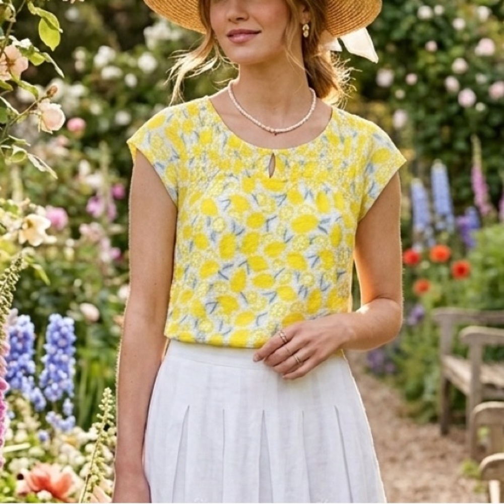 Lands' End Top Womens XS Yellow Lemon Print Gingham Cap Short sleeves Pleats EUC